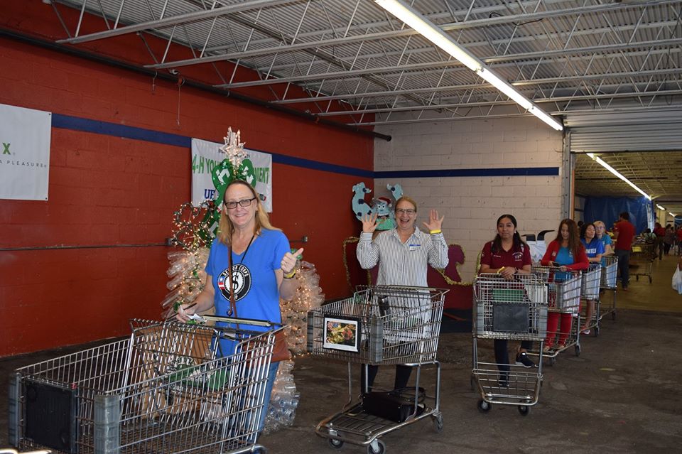 United Way Holiday Project volunteers