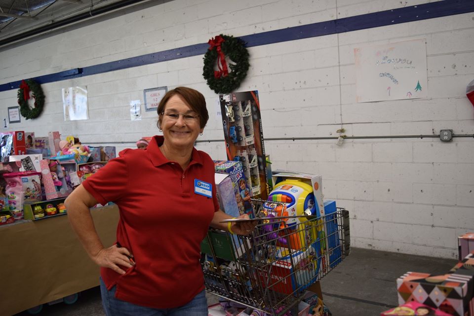 United Way Holiday Project volunteer