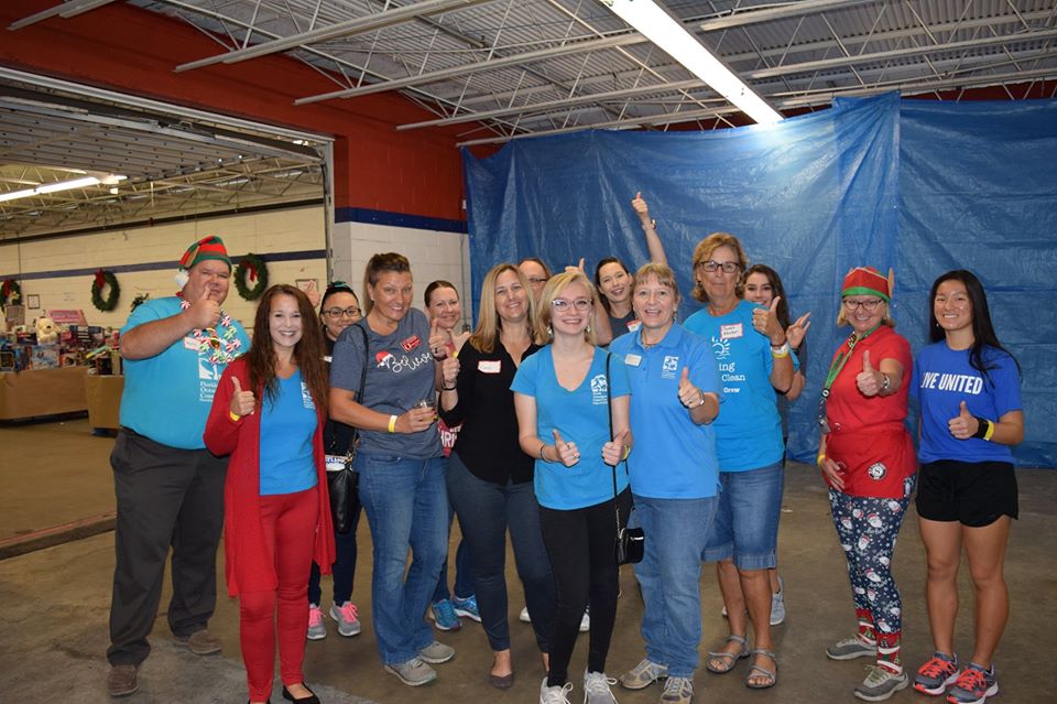 United Way Holiday Project volunteers