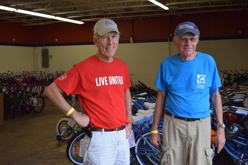 United Way Holiday Project volunteers