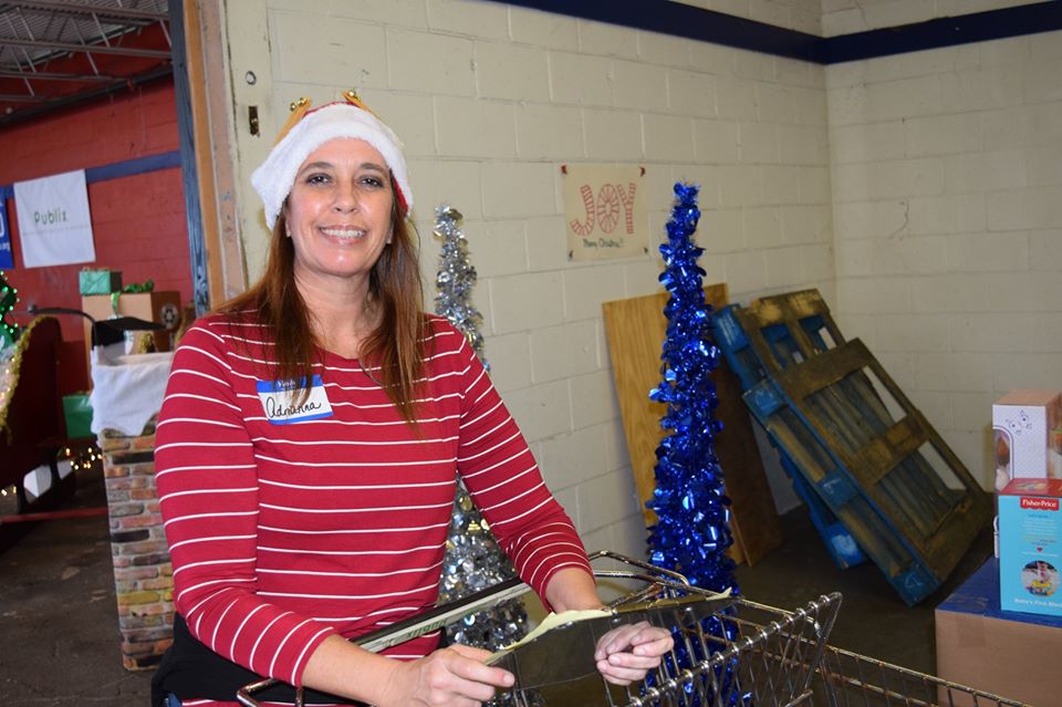 United Way Holiday Project volunteer