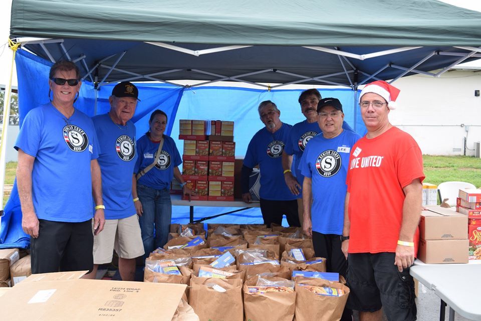 United Way Holiday Project volunteers